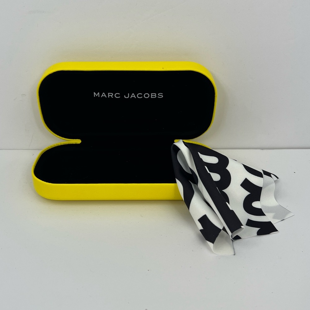 MARC JACOBS YELLOW GLASSES CASE, BLACK VELVET INTERIOR WITH BLACK & WHITE CLOTH
